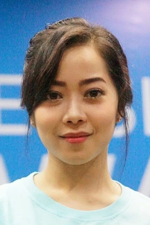 Karina Salim photo