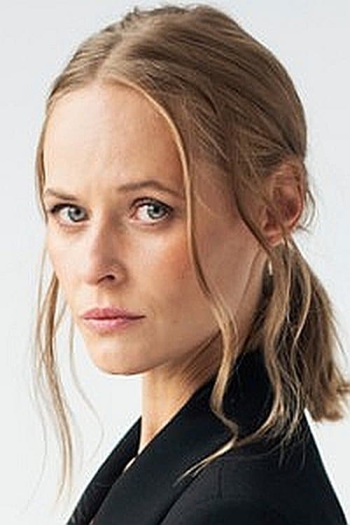 Karolina Kominek photo