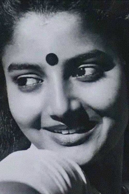 Karthika photo