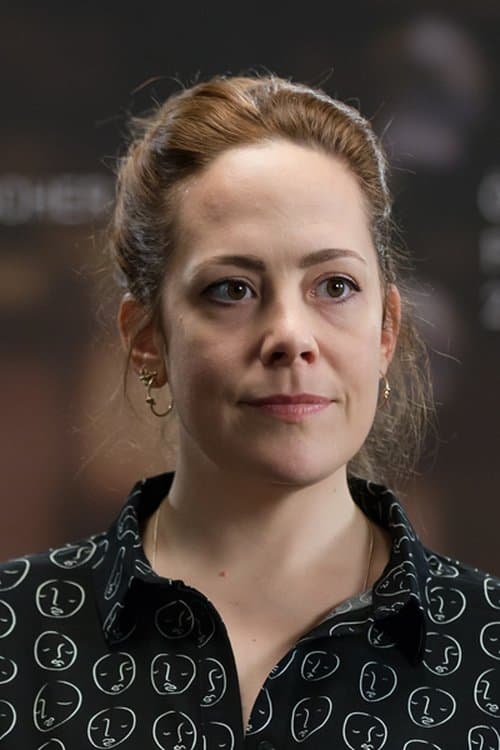 A portrait of Katharina Mückstein
