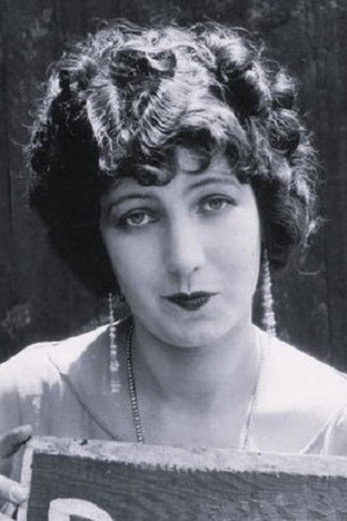 Kathleen Kirkham photo