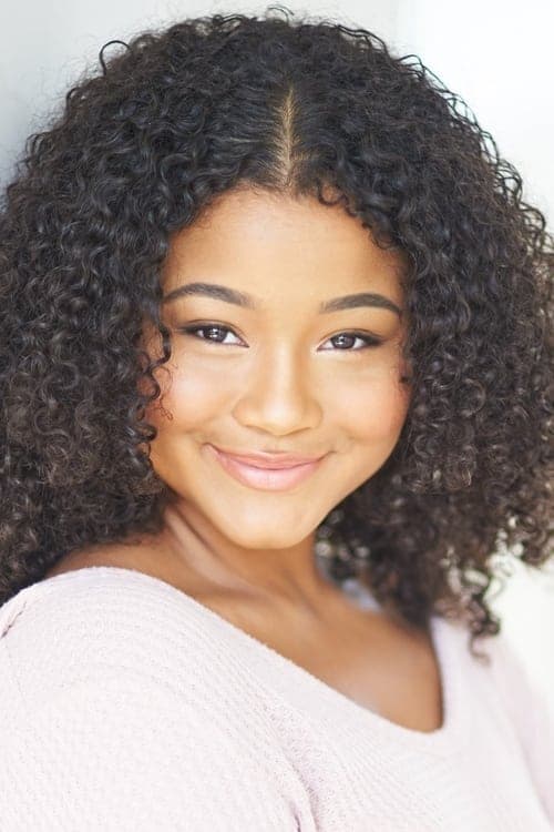 Kayla Hutton photo