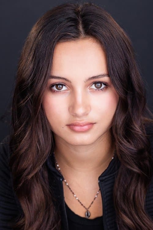 Kaylin Hayman photo