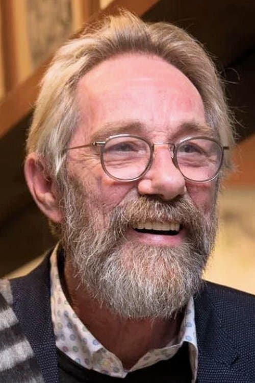 Kim Gyngell photo
