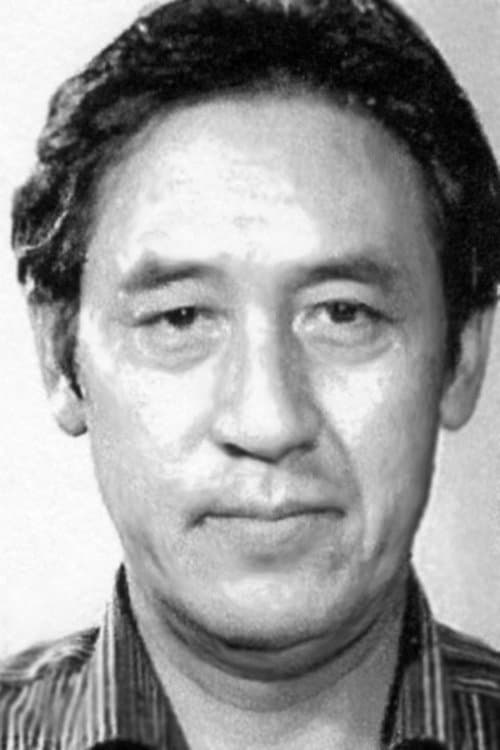 A portrait of Kim Muk