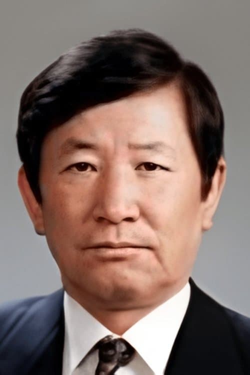 A portrait of Kim Si-hyun