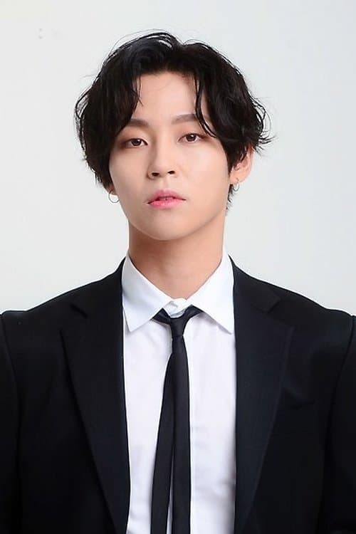 Kim Woo-sung photo