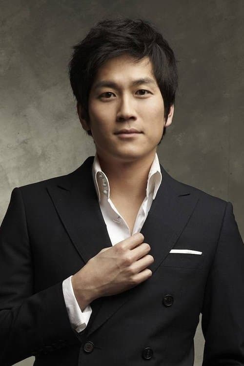 Kim Young Moo photo