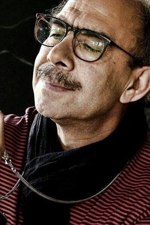 A portrait of Kioumars Derambakhsh