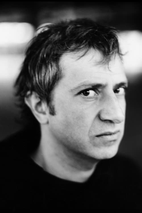 A portrait of Koen Mortier