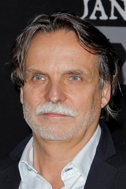 A portrait of Kristoffer Nyholm