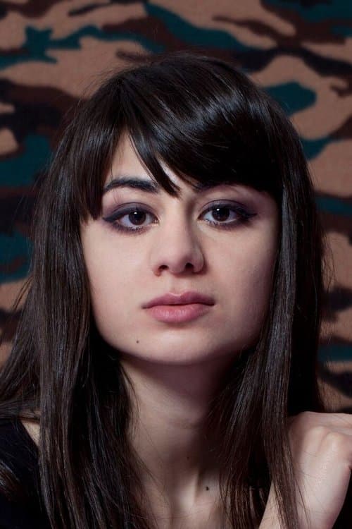 A portrait of Kurdwin Ayub