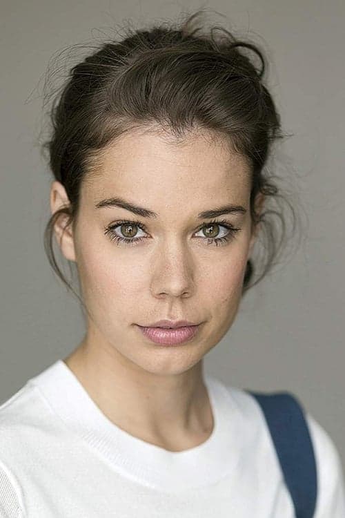 Laia Costa photo