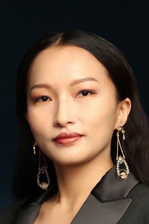 A portrait of Lam Lo