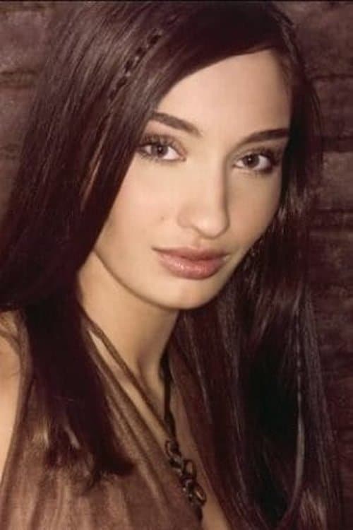 Lara Theodos photo