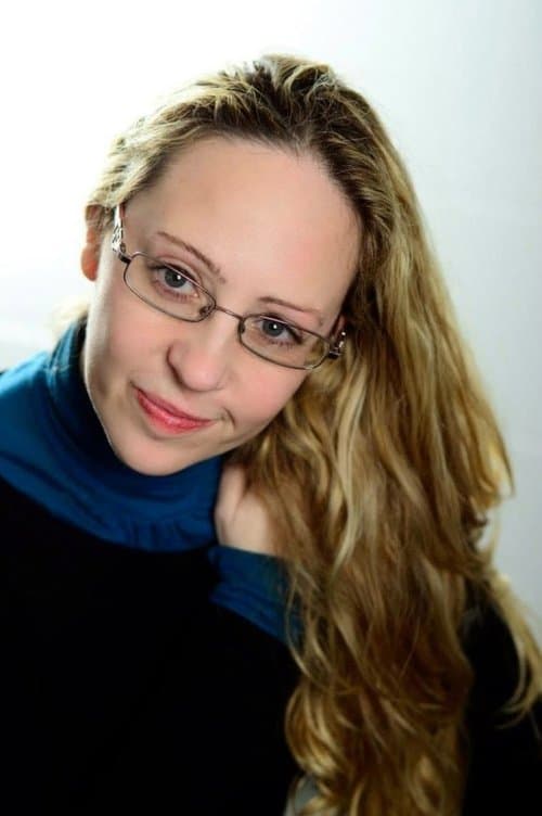 A portrait of Laura Alvea