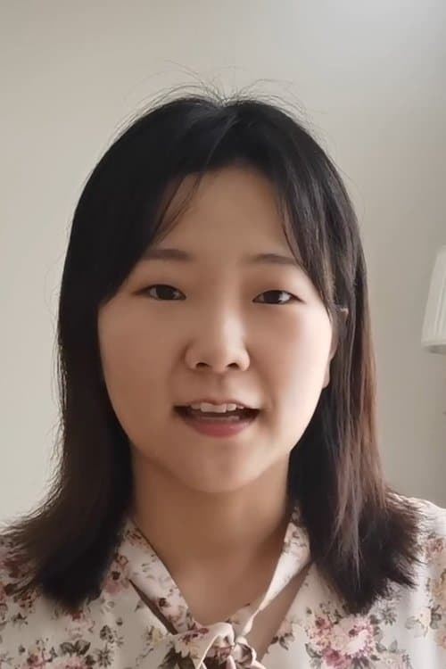 A portrait of Layla Zhuqing Ji