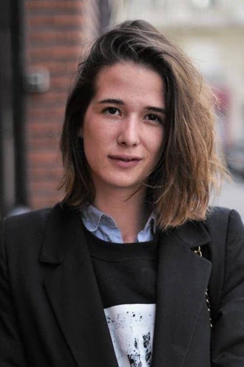 A portrait of Léa Frédeval