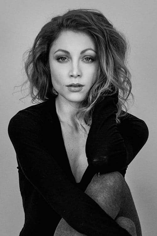 Leah Gibson photo