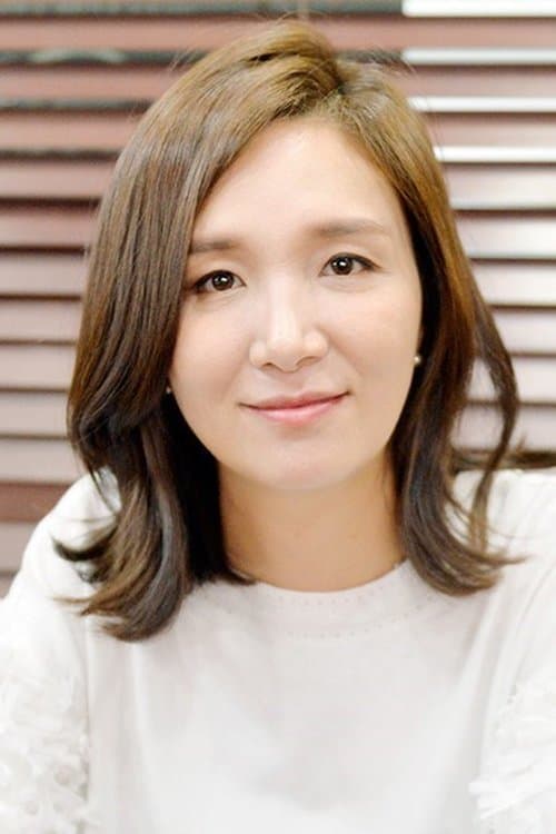 Lee Jung-eun photo