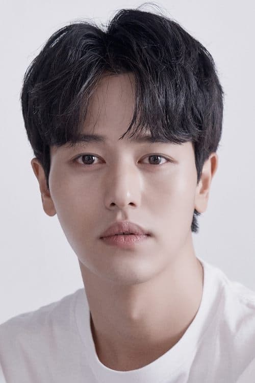 Lee Jung-hyoung photo