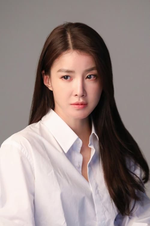 Lee Si-young photo