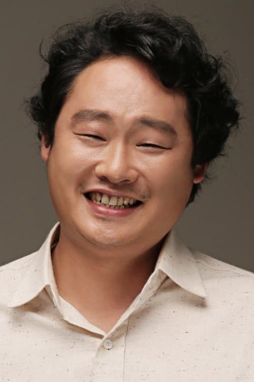 Lee Yoo-jun photo