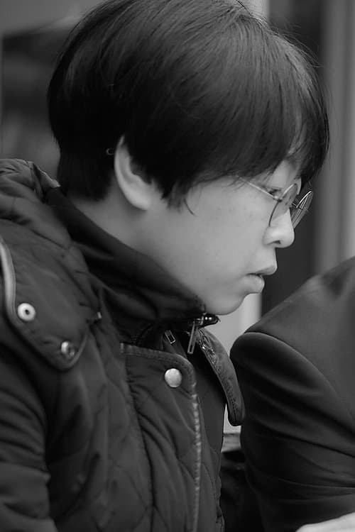 A portrait of Lee Zoo-young