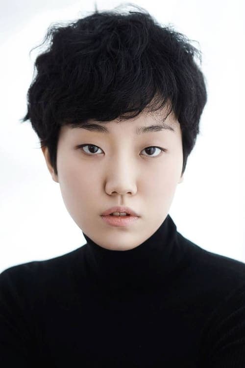 Lee Zoo-young photo