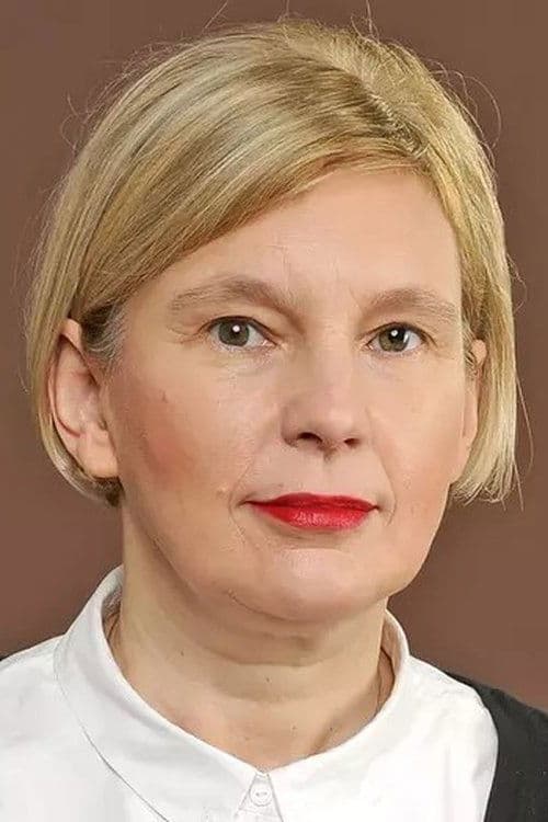 A portrait of Lenka Kny