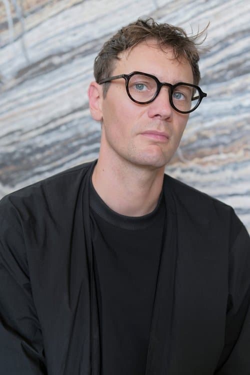 A portrait of Léo Favier