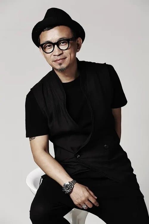 A portrait of Leo Zhang