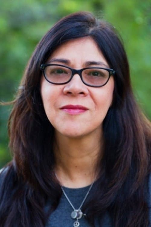 A portrait of Linda Mendoza