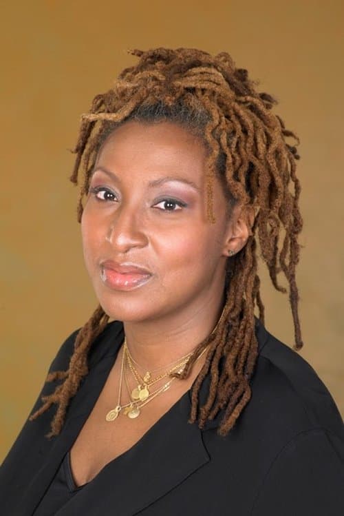 A portrait of Lisa Cortés