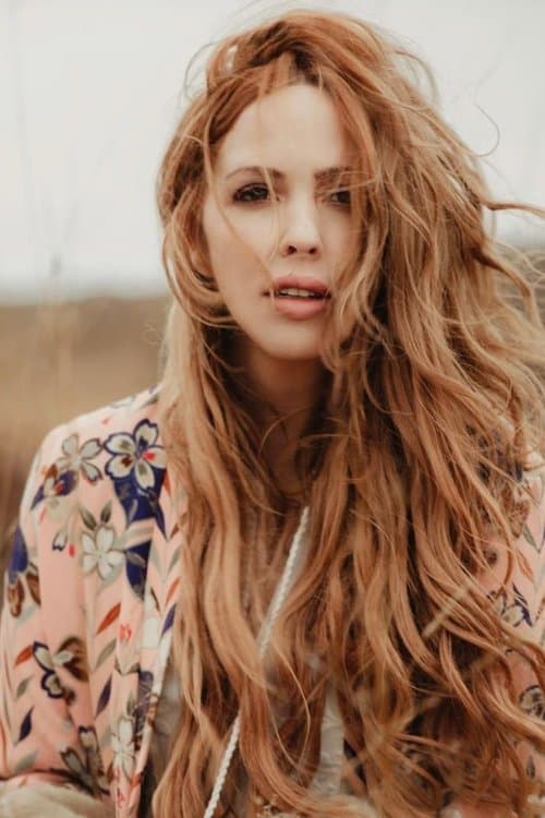 Lisa Lambe photo
