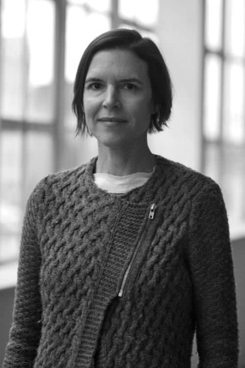 A portrait of Lisa Robinson