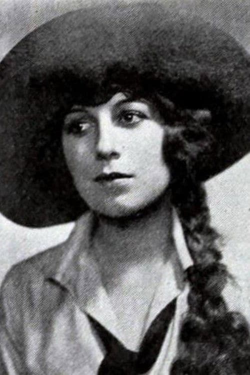 Lola Todd photo