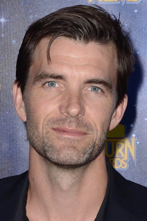 Lucas Bryant photo