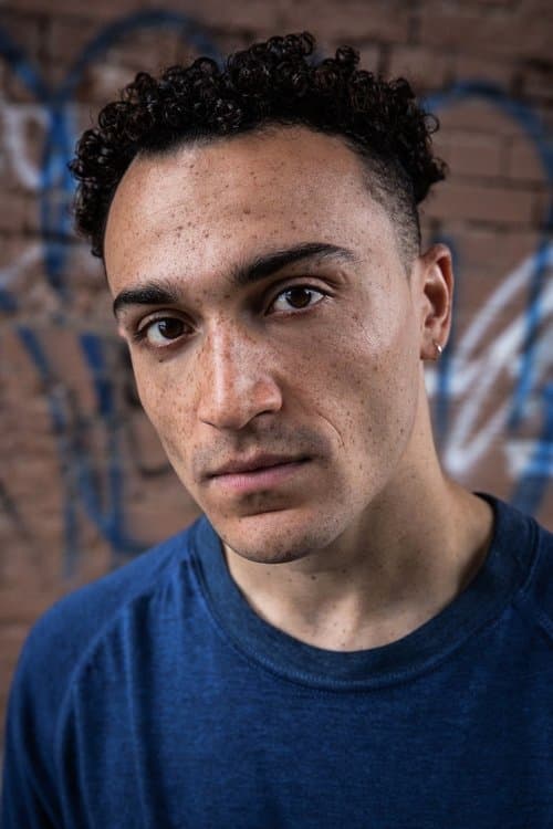 Lucas Jones photo