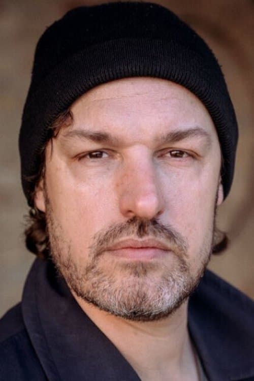 Mads Riisom photo
