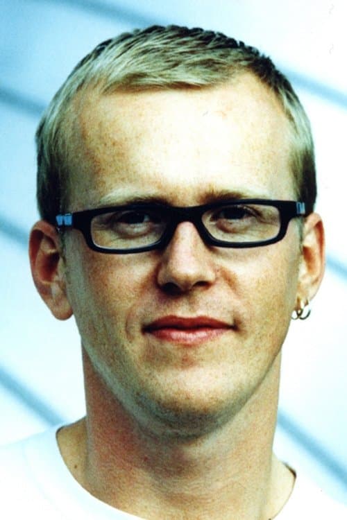 A portrait of Magnus Carlsson