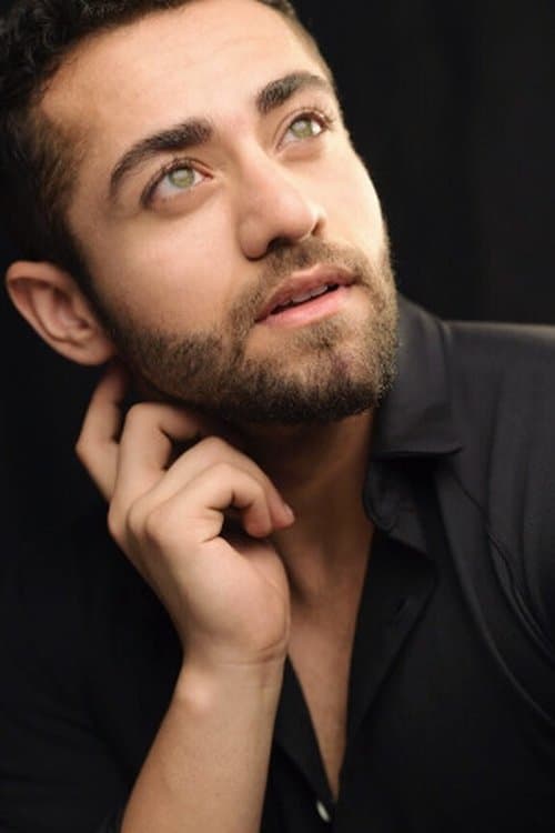 Mahir Pandhi photo