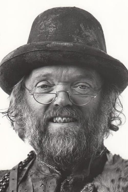 Malcolm Dixon photo