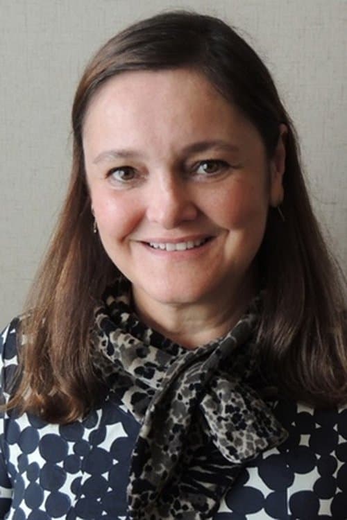A portrait of Mara Mourão