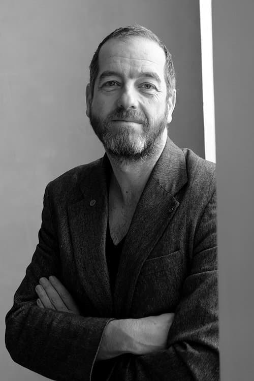 A portrait of Marcus Lenz