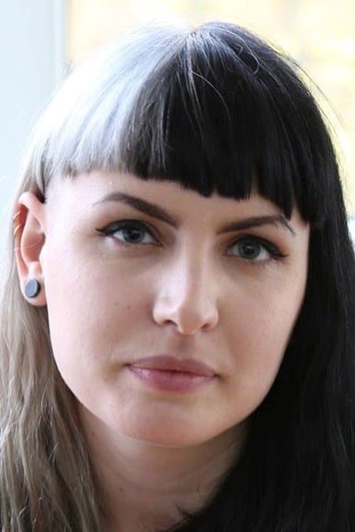 Marina Lee photo