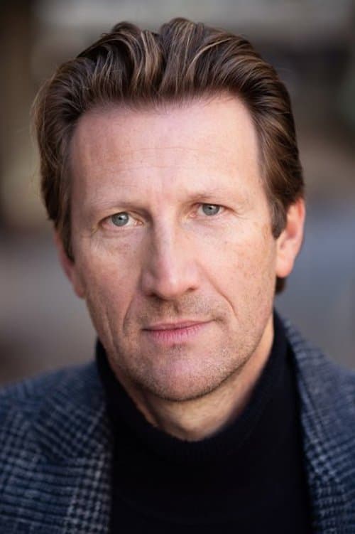 Mark Bazeley photo