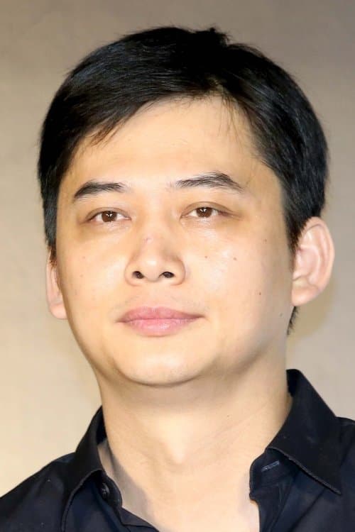 A portrait of Mark Lu