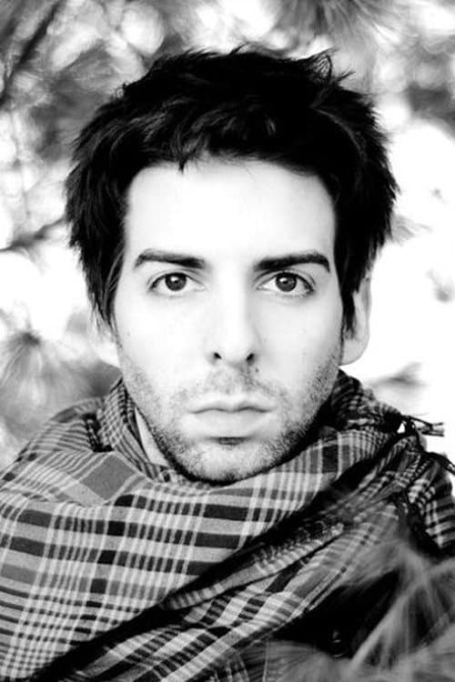 A portrait of Mark Pariselli