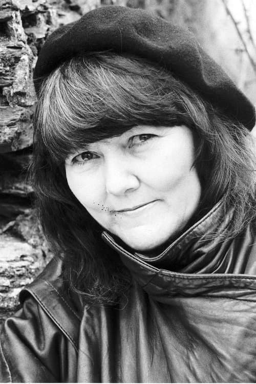 Mary Riggans photo